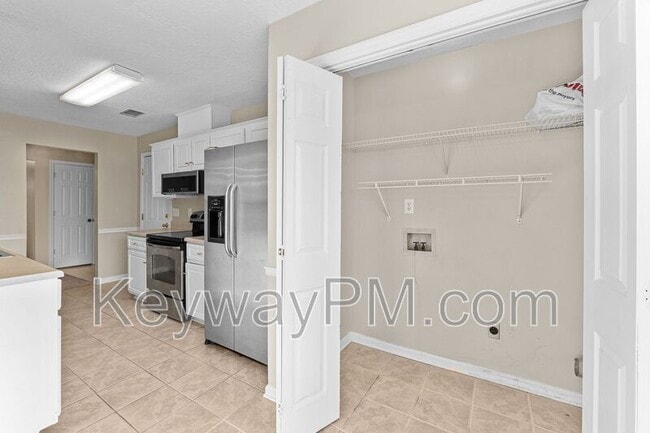 Building Photo - 124 Summerfield Cir