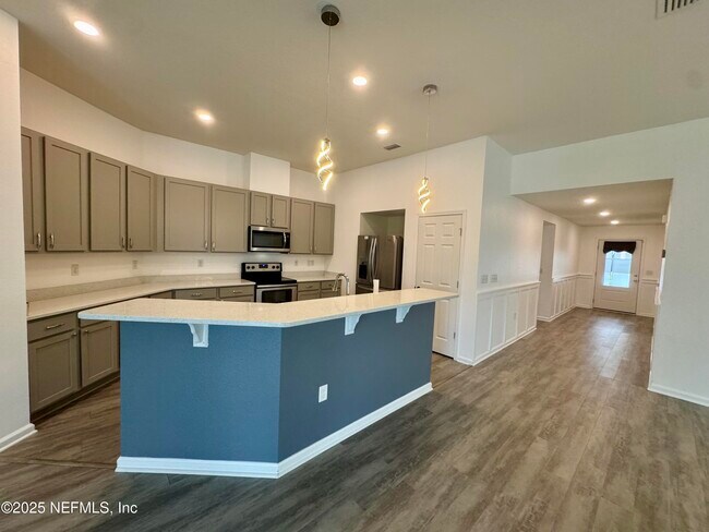 Building Photo - 14916 Durbin Cove Way