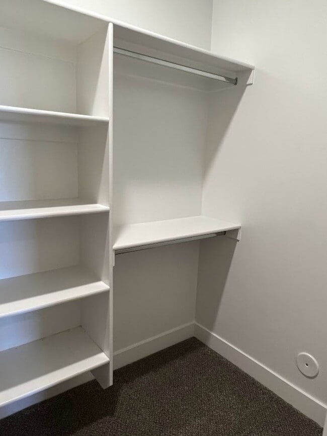 Building Photo - 1511 W Pyrite Ln