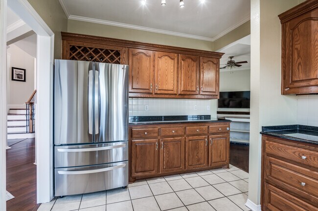 Building Photo - 168 Hunters Glen