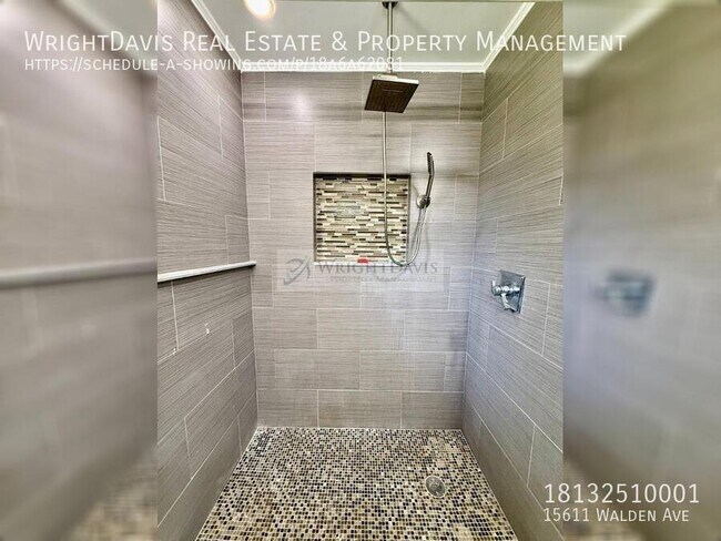 Building Photo - 15611 Walden Ave