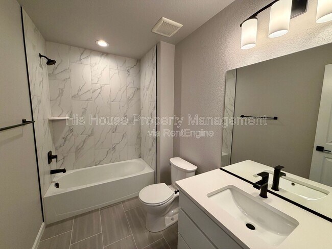 Building Photo - 2640 Brookstone Dr