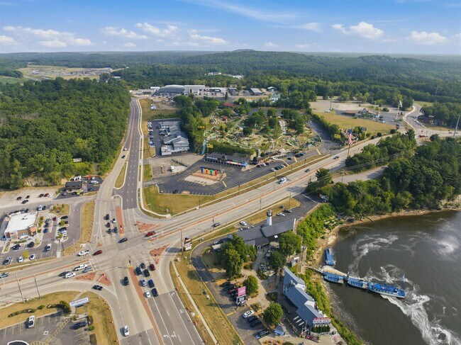 Building Photo - 2462 Wisconsin Dells Pkwy