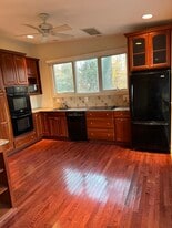 Building Photo - 6124 Old Dominion Dr