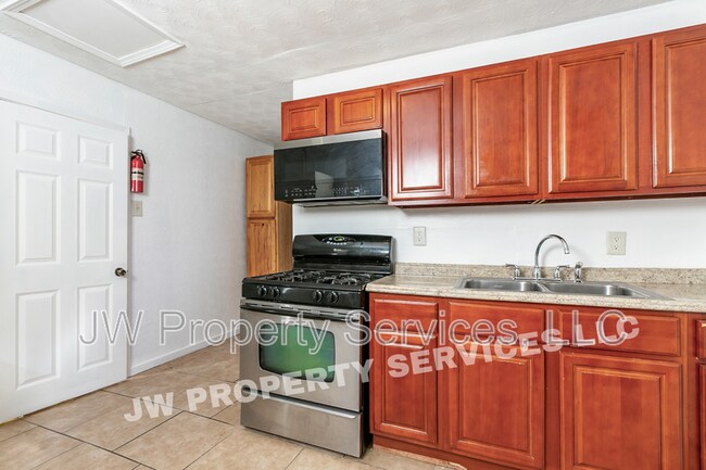 Building Photo - 2633 Governor Nicholls St