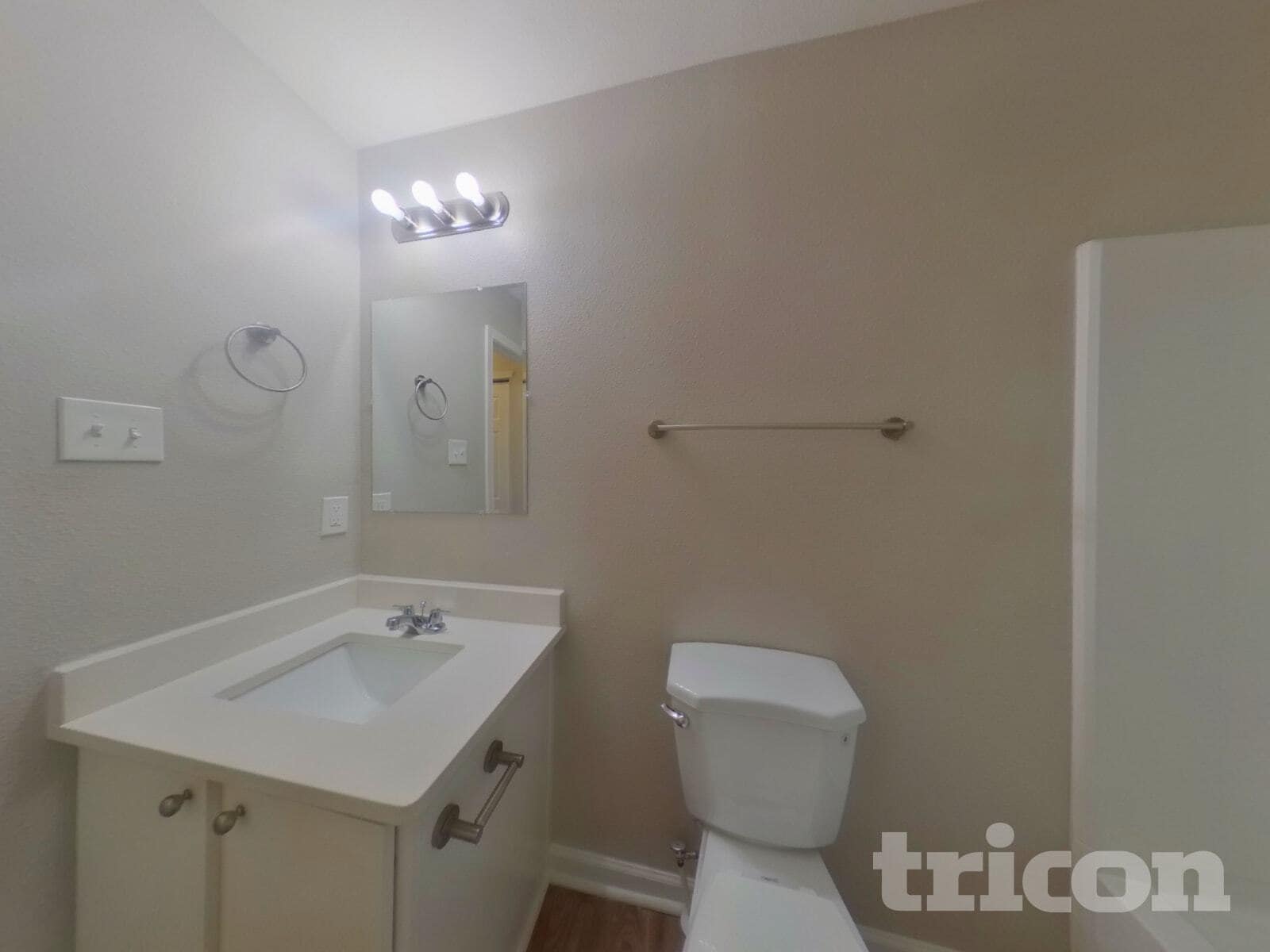 Building Photo - 809 Littleton Dr