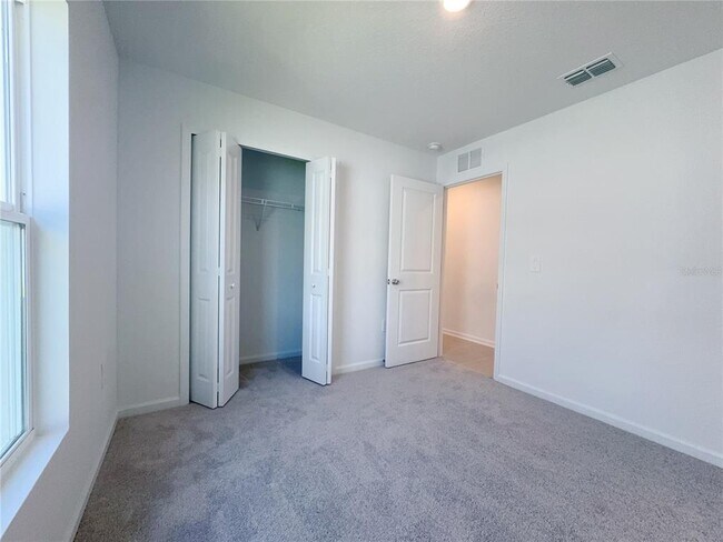 Building Photo - 2362 McKinley Dr