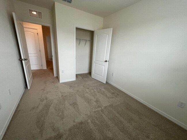 Building Photo - 1532 Lumber Ave