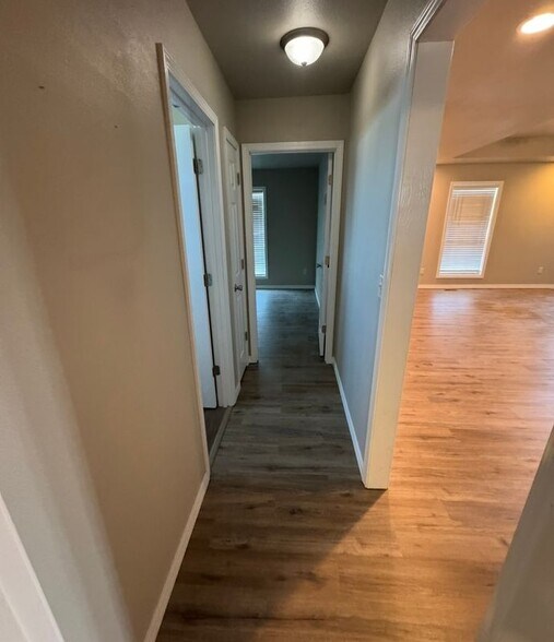 Building Photo - 521 Micahs Crossing