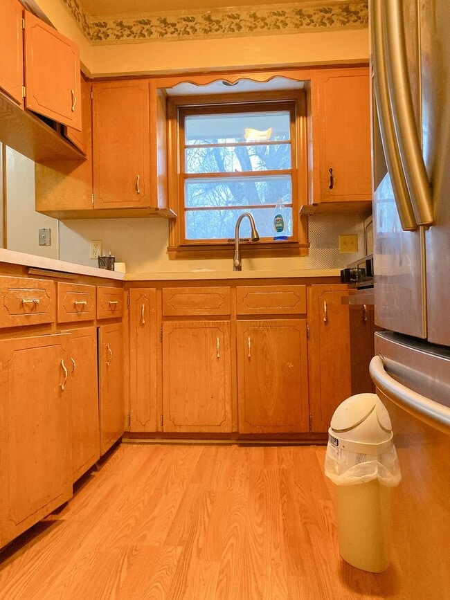 Building Photo - A wonderful 4-bedroom house in the Benson Gardens area - near Walmart Neighborhood Market, Asian ...