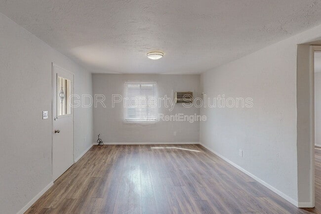 Building Photo - 1717 Griegos Rd NW