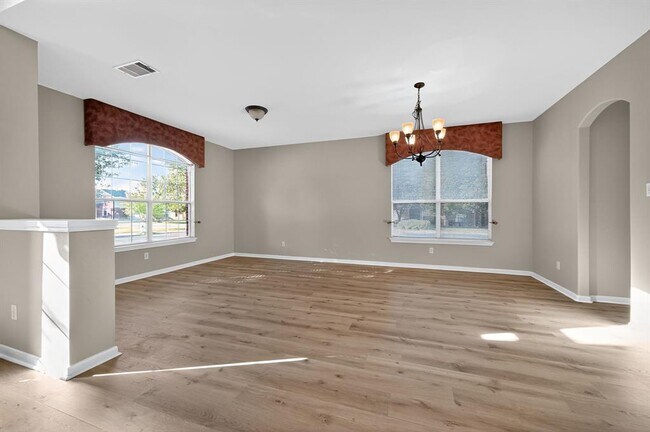 Building Photo - 2301 Candle Ridge Trail