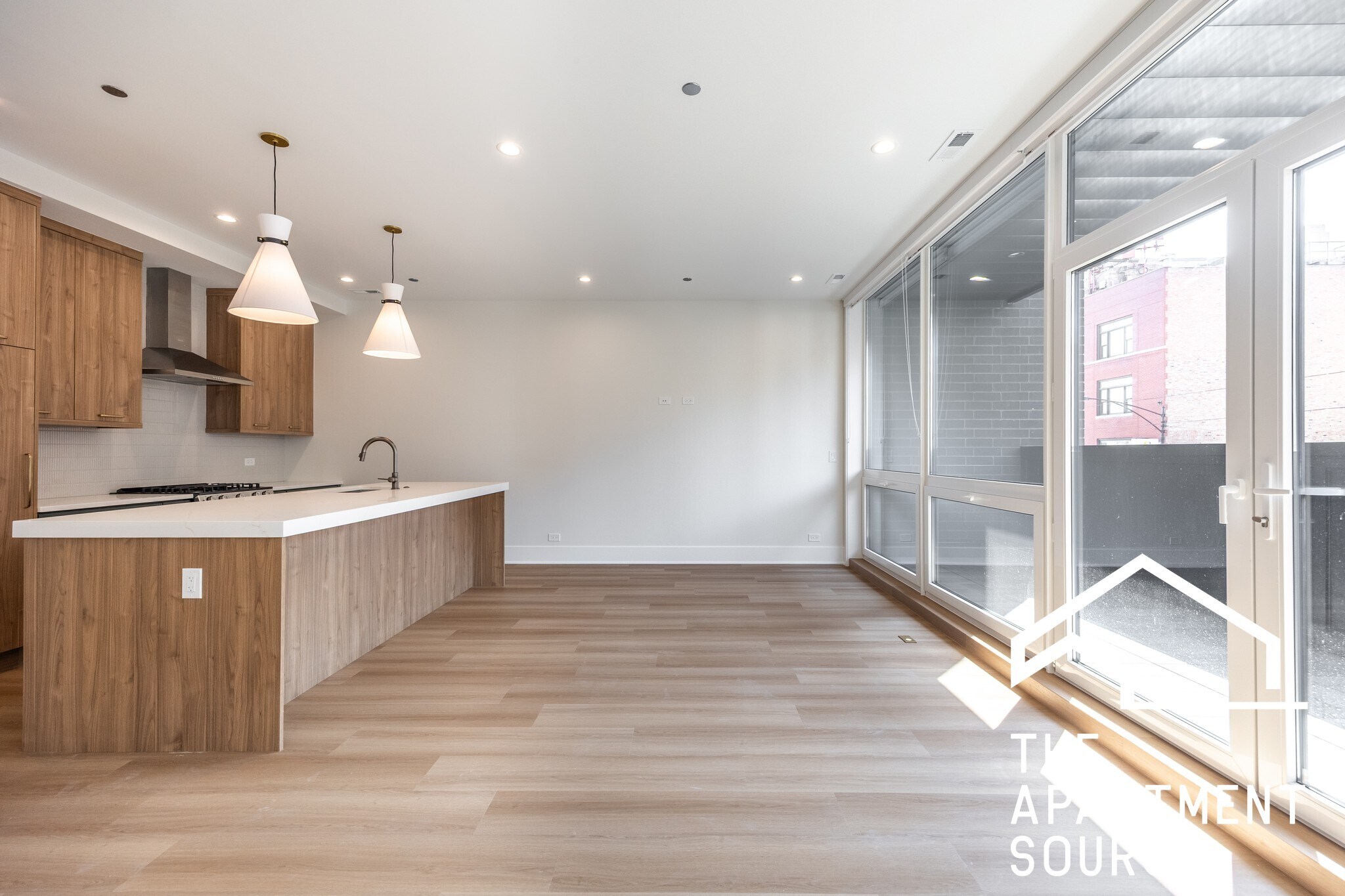 Building Photo - 1620 W Grand Ave