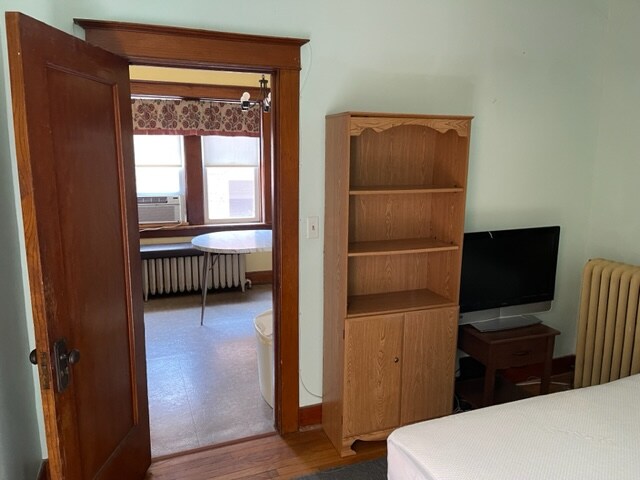 Building Photo - 410 Northwest Hwy