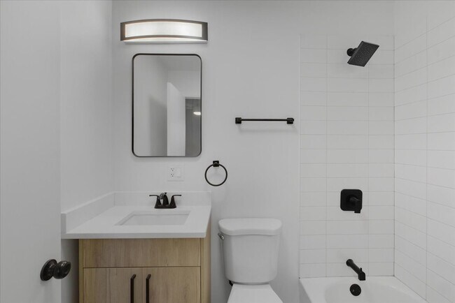 Building Photo - 7359 N Winchester Ave