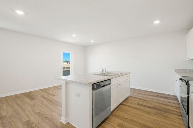 Building Photo - 5033 Rivergrass Dr