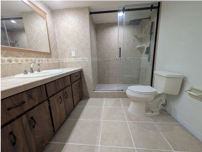 Building Photo - 4537 Malik Cresent