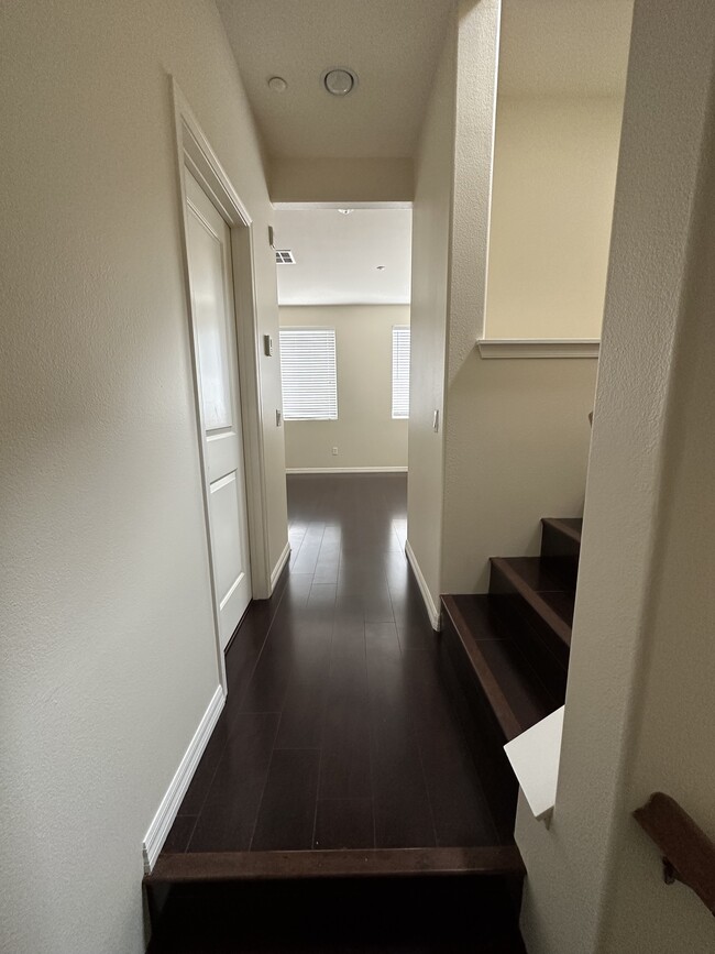 Entry into 2nd floor - 22919 Mariposa Ave