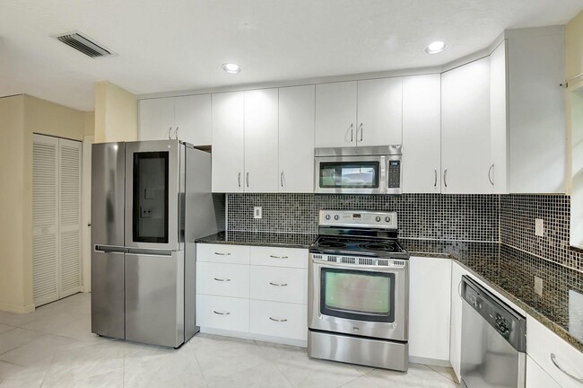 Building Photo - 20771 Boca Ridge Dr N