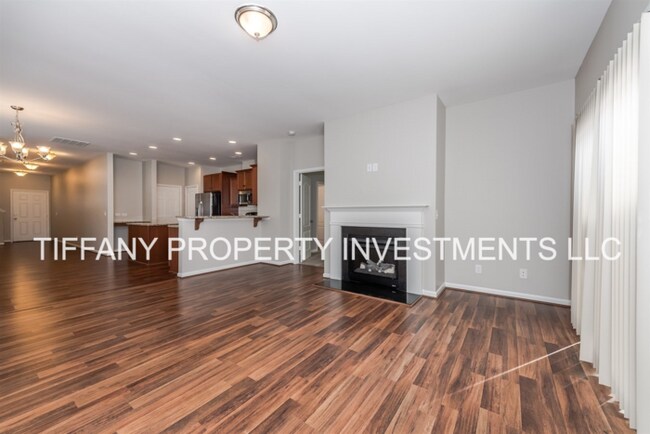 Building Photo - 8219 Romana Red Ln