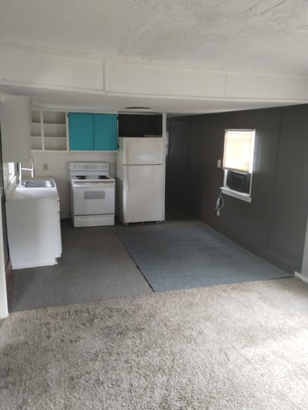 Building Photo - 153 NW Deer Run Gln