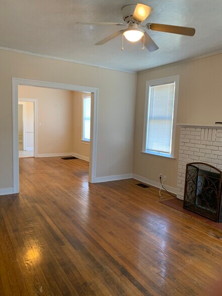 living room into formal dining room - 2604 Dellwood Ave