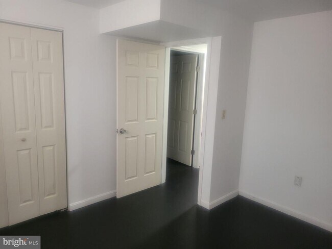 Building Photo - 2118 Cedar Barn Way