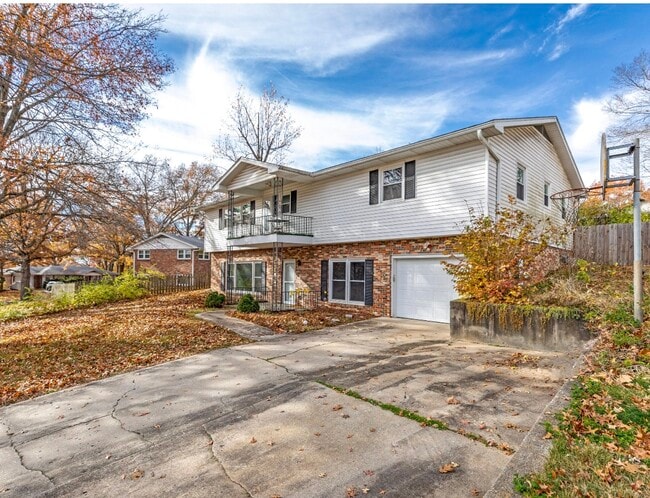 Building Photo - 1317 Fieldcrest