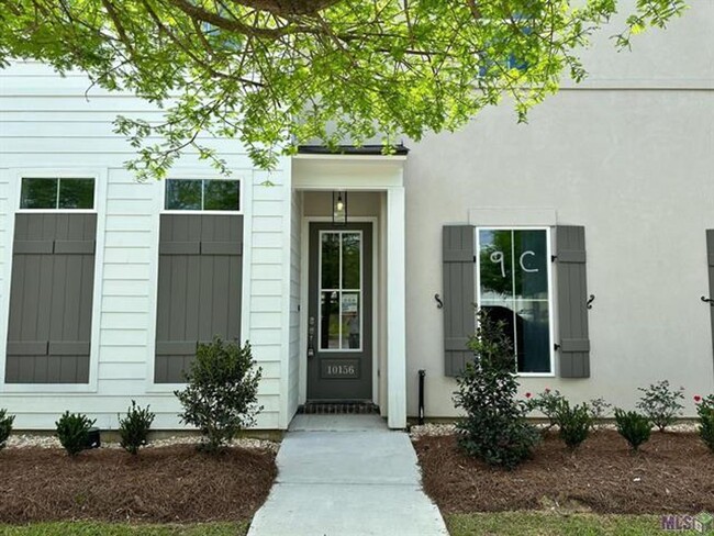 Building Photo - Beautiful Townhome in Dawson Bluff!