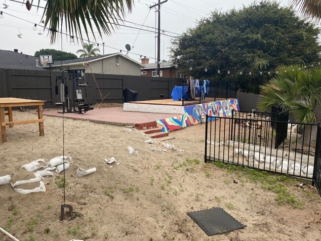 Building Photo - Big Yard! Quick Walk to SDSU Campus! (Leas...