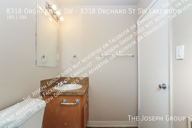 Building Photo - 8318 Orchard St SW