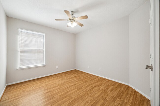 Building Photo - 21907 Willow Downs Dr