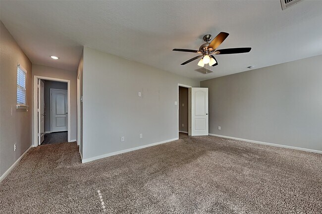 Building Photo - 25614 Ramsey Heights Way