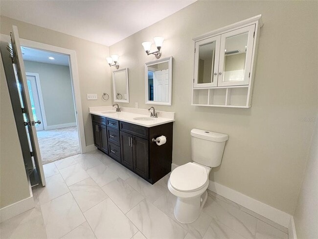 Building Photo - 736 86th Ave N