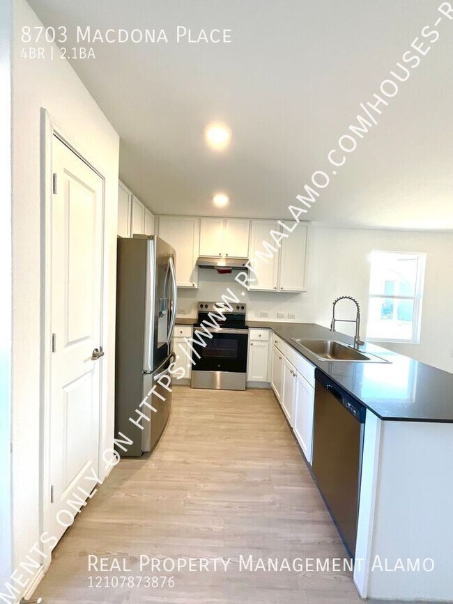 Building Photo - 8703 Macdona Pl