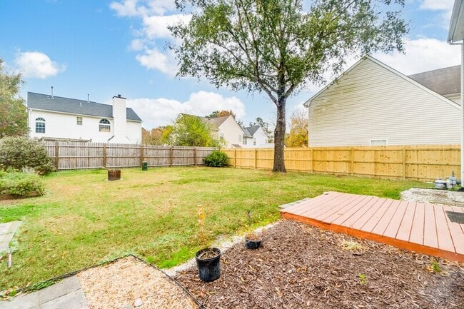 Building Photo - 3708 Gateway Pl