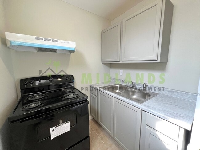 Building Photo - 290A Browning Court