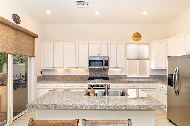 Building Photo - 80788 Via Puerta Azul