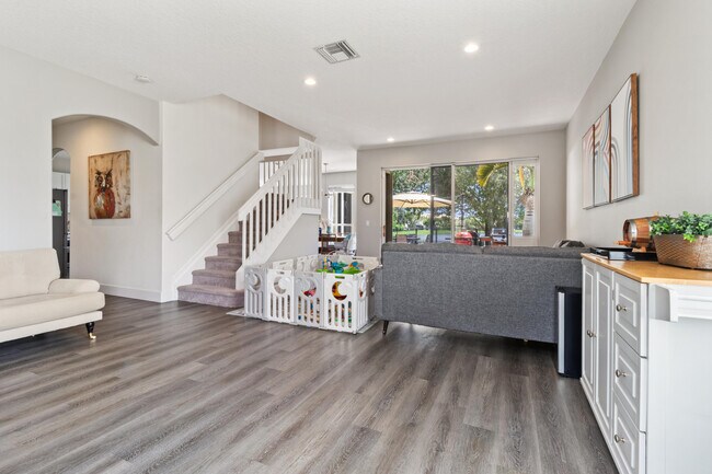 Building Photo - 4166 Wellington Shores Dr