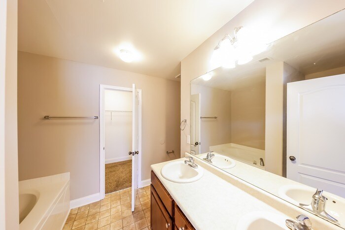 Building Photo - 254 Ivy Hills Cir