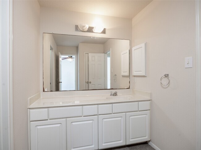 Building Photo - 2306 Stiller Ridge Way
