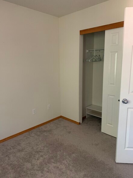 Building Photo - 4618 SE 127th Ave