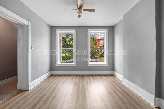 Building Photo - 5130 Kensington Ave