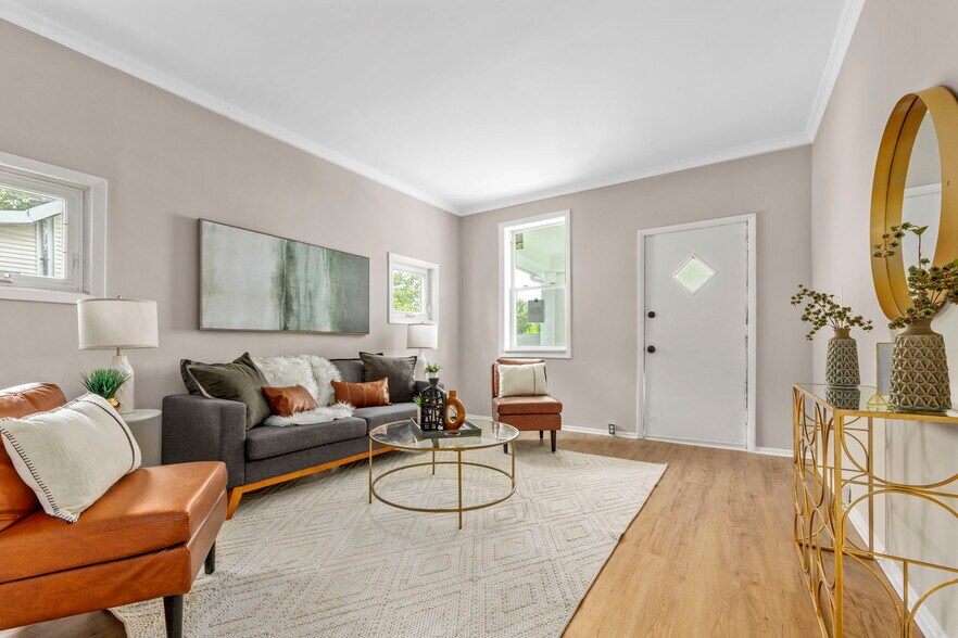 Fresh paint! - 9408 Echo Ln