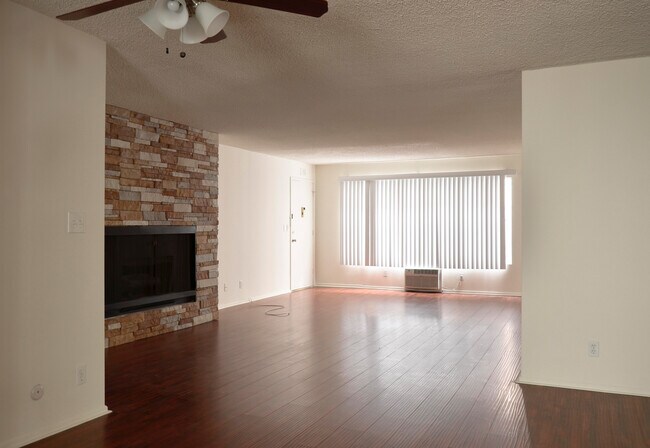 Building Photo - 3709 Jasmine Ave