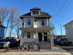 Building Photo - 19 Darina Pl