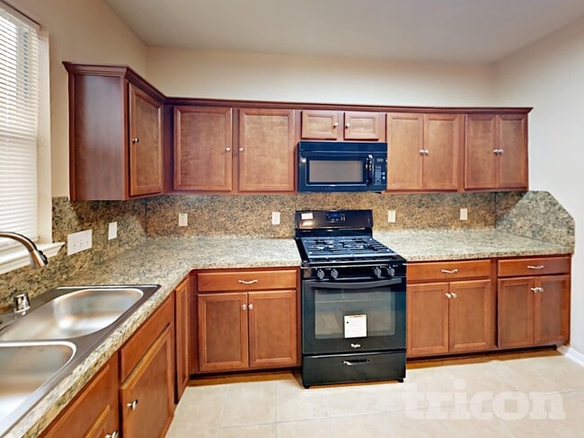 Building Photo - 410 Crosby Village Dr