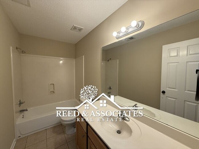 Building Photo - Charming Cordova Home