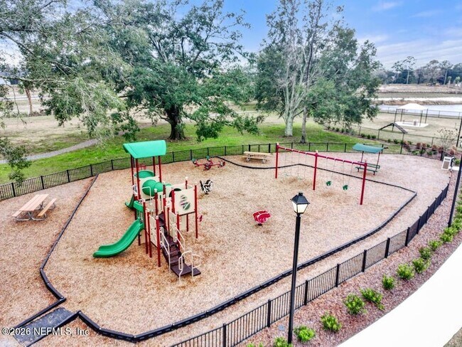 Building Photo - 2636 Field Daisy Ln