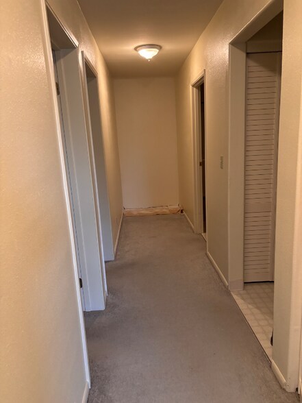 Building Photo - 285 Waldorf Pl